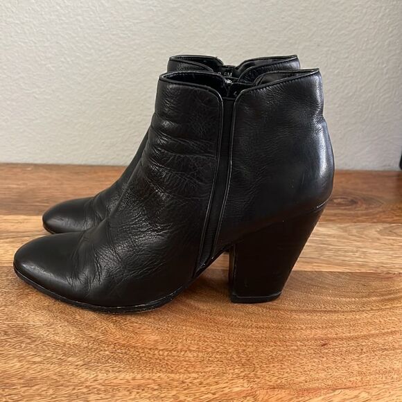 Dolce Vita Leather Zip Side Boots - Picture 3 of 6